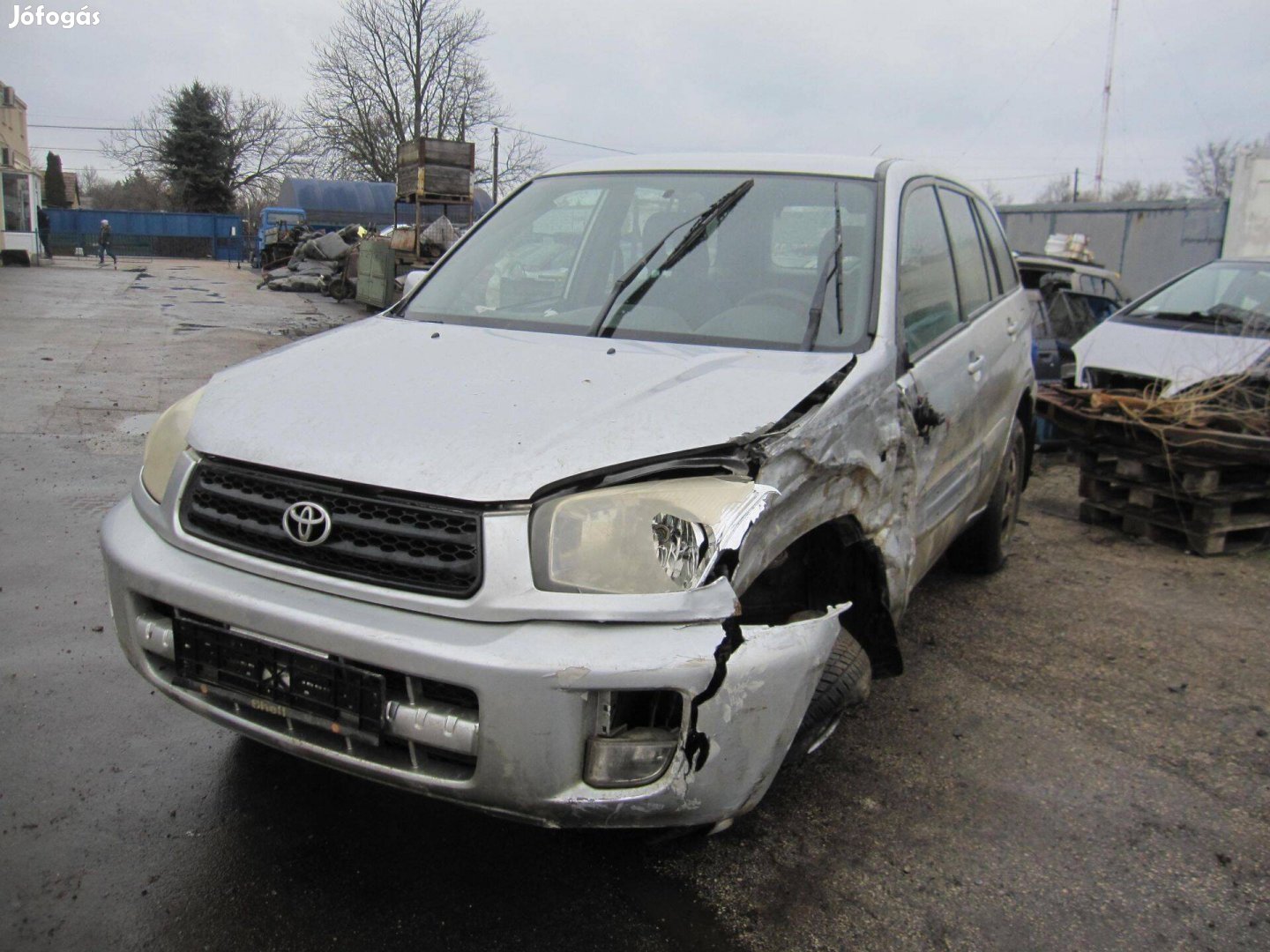 Toyota Rav 4 bontott használt alkatrészek