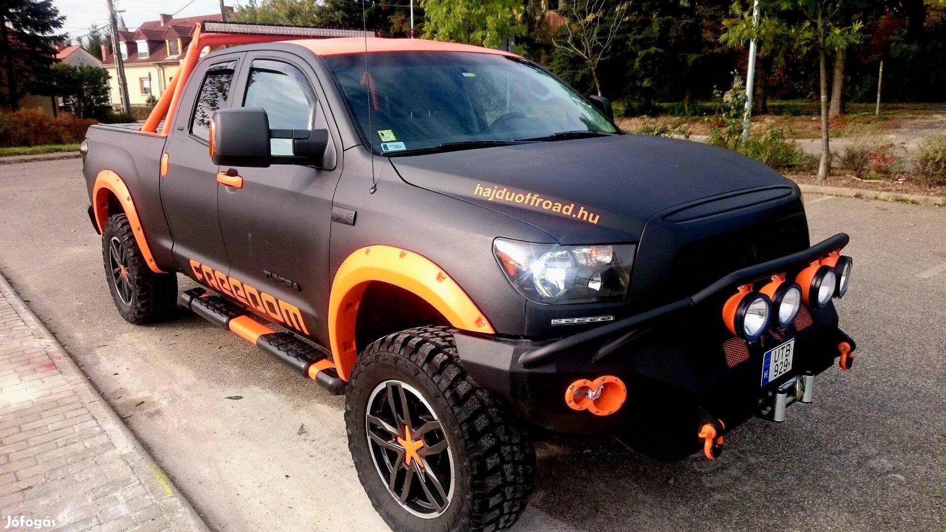 Toyota Tundra 5.7 V8 Terepjáró Pick-UP