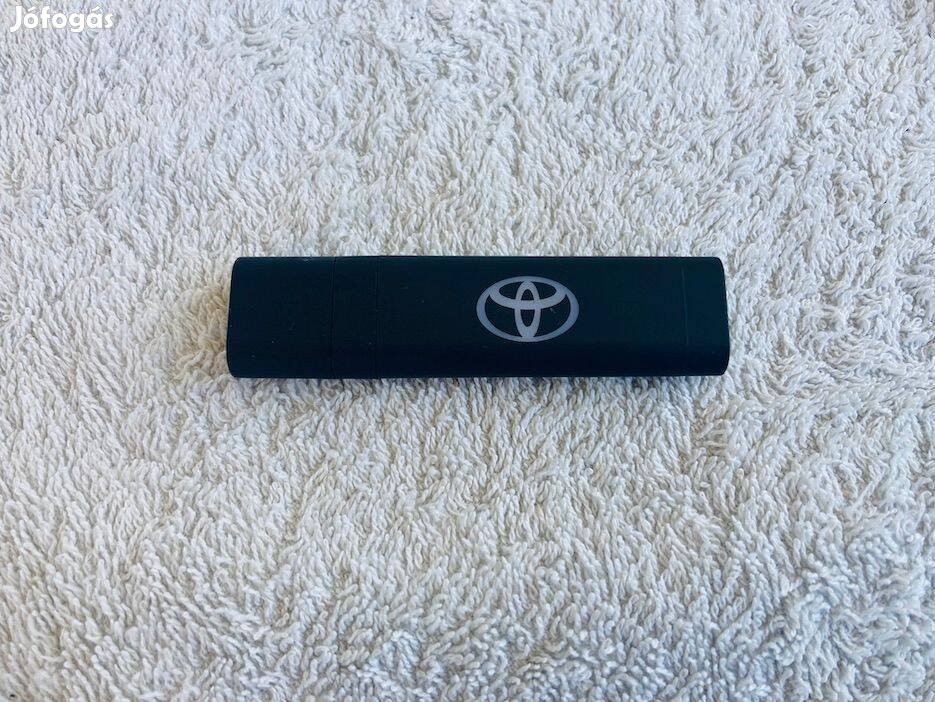 Toyota USB pendrive 16 GB