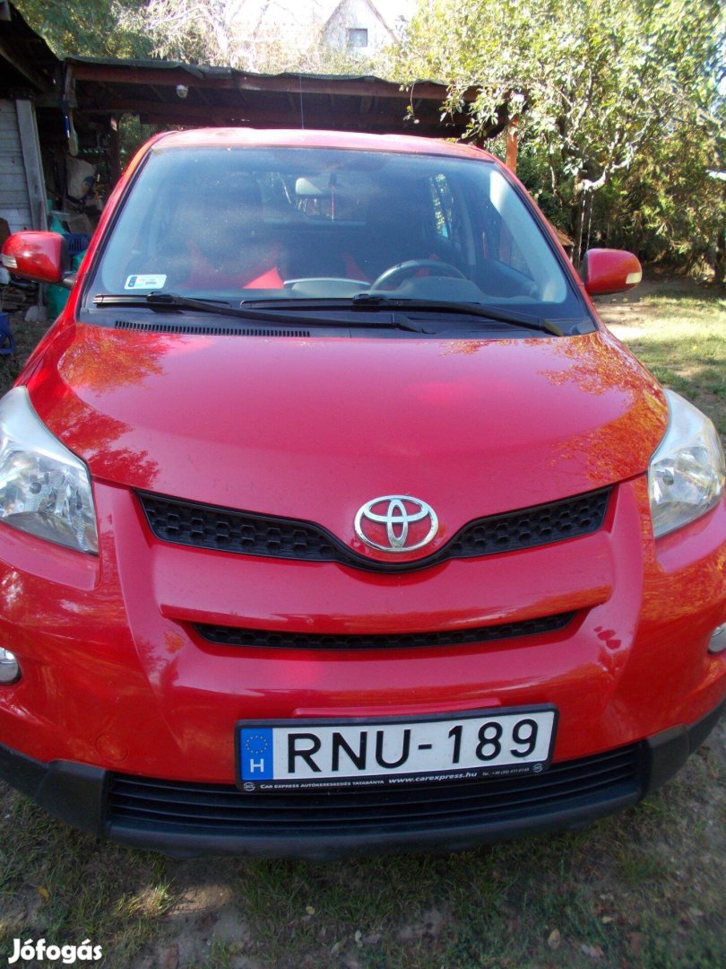 Toyota Urban Cruiser 1.4 D-4D Exe AWD eladó