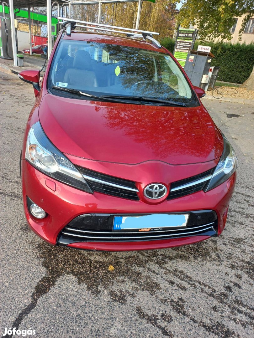 Toyota Verso 1.6 D-4D Executive (7 személyes)