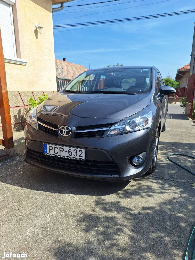 Toyota Verso 1.6 benzin 2013