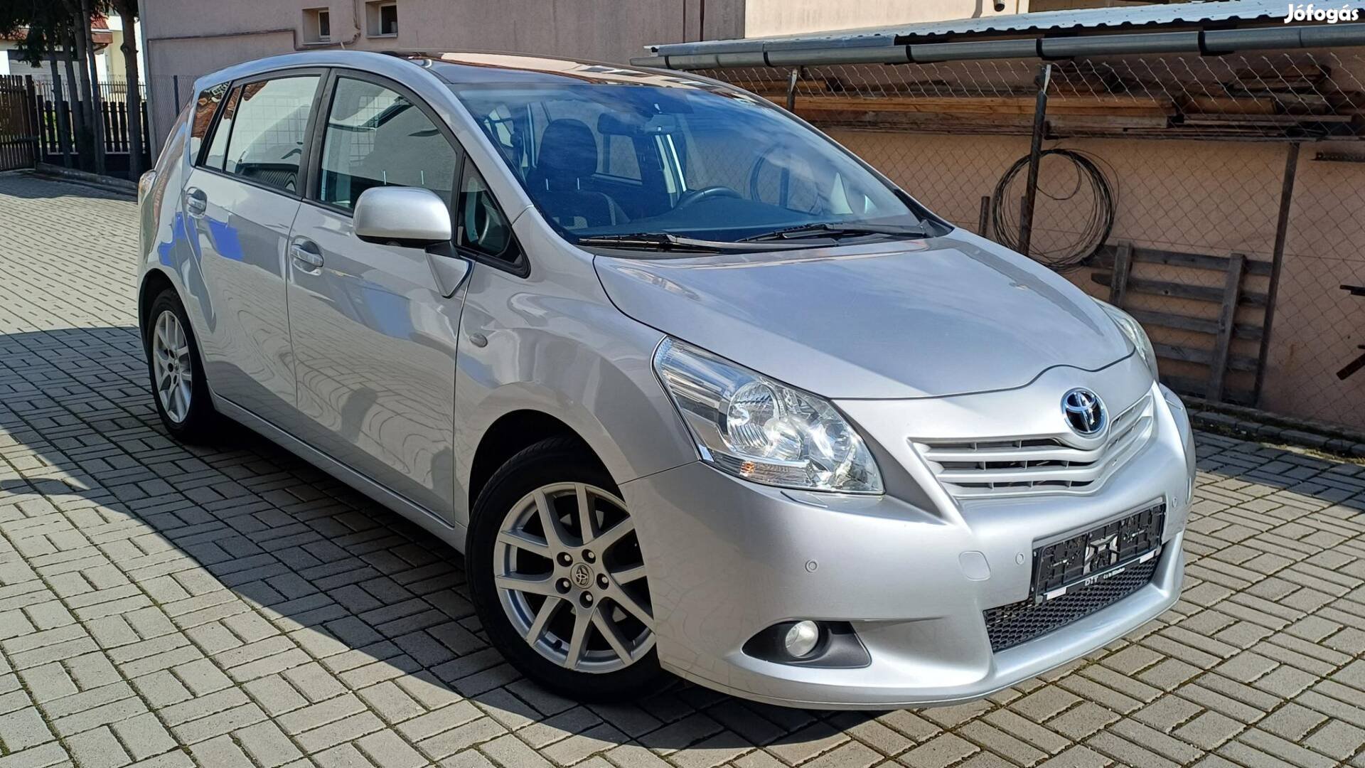 Toyota Verso 1.8 Executive - 7 személy - Renget...