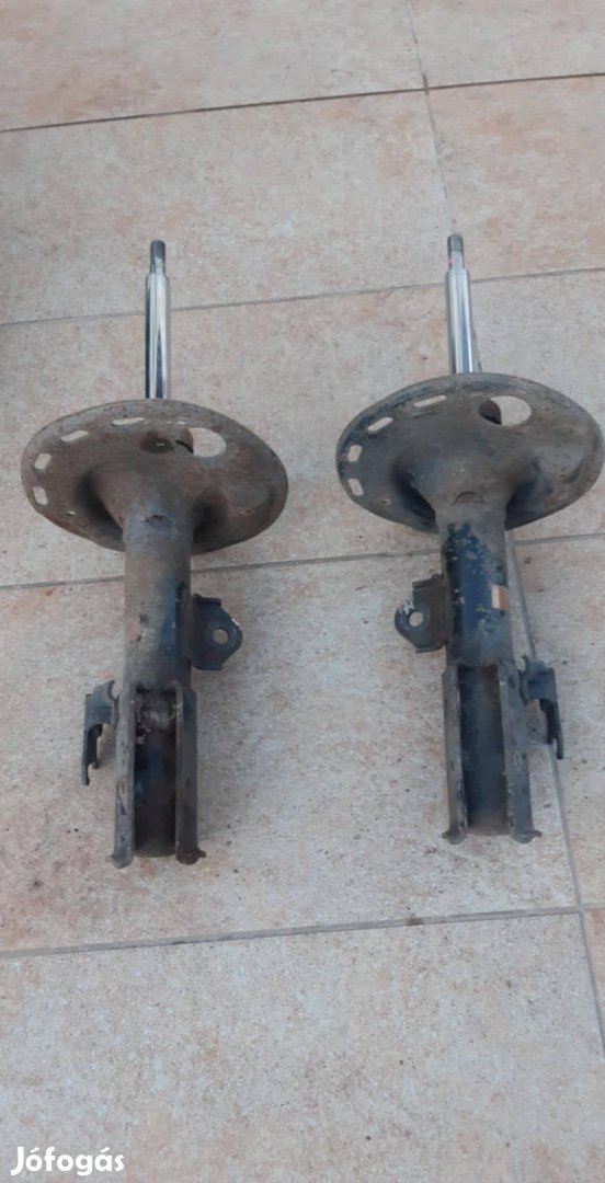 Toyota Verso 2009-2012 elsó lengéscsillapító / bal és jobb
