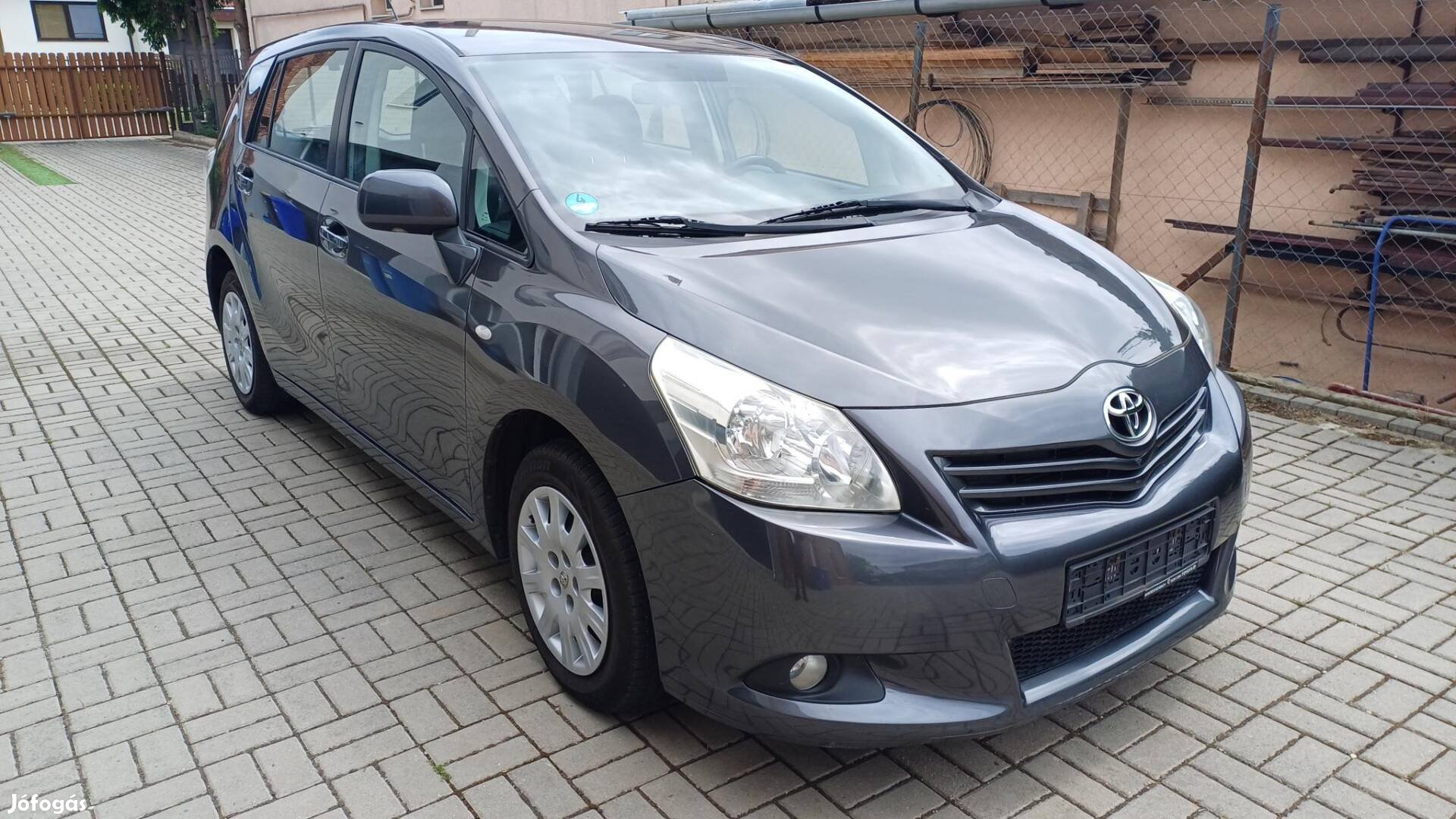 Toyota Verso 2.0 D-4D Luna 183E KM - Sz.könyv -...