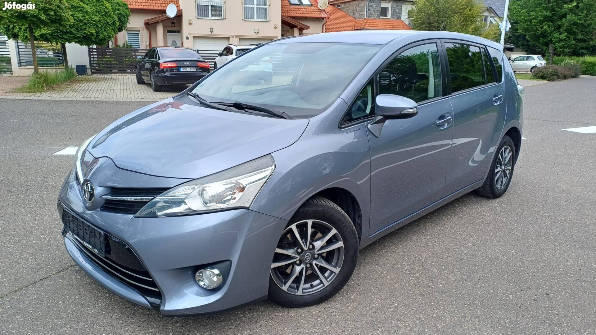 Toyota Verso 2.0 D-4D Premium Navi 7 személy -...