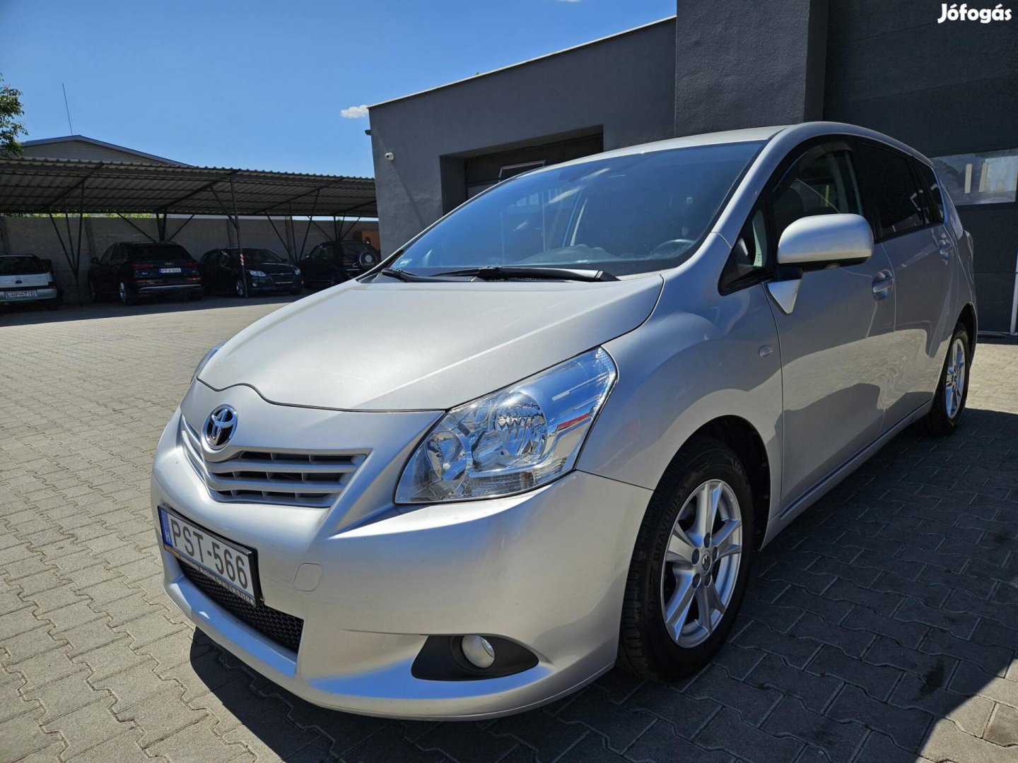 Toyota Verso 2.0 D-4D Terra (5 személyes ) 164....