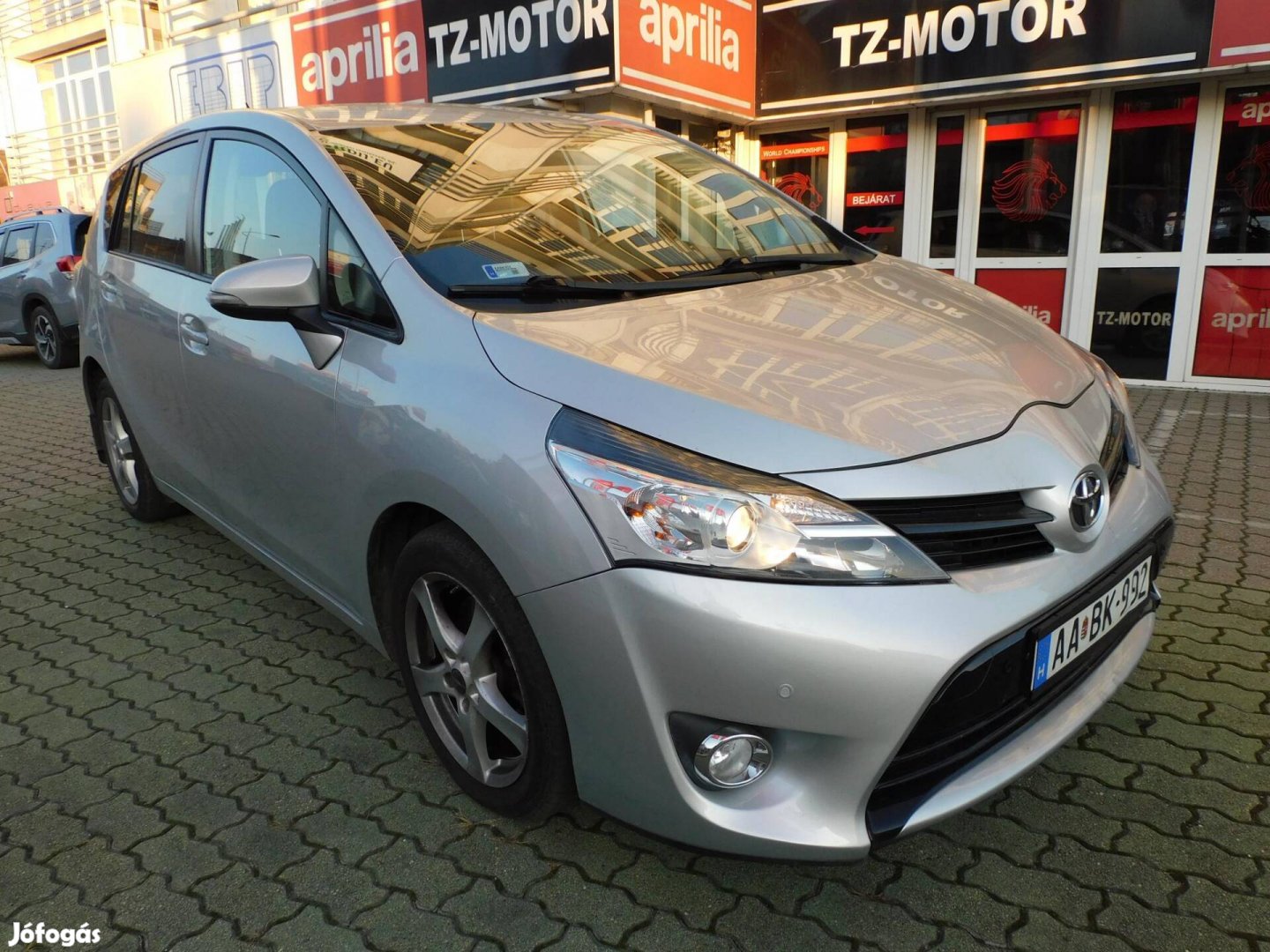 Toyota Verso 2.2 D-CAT Lounge