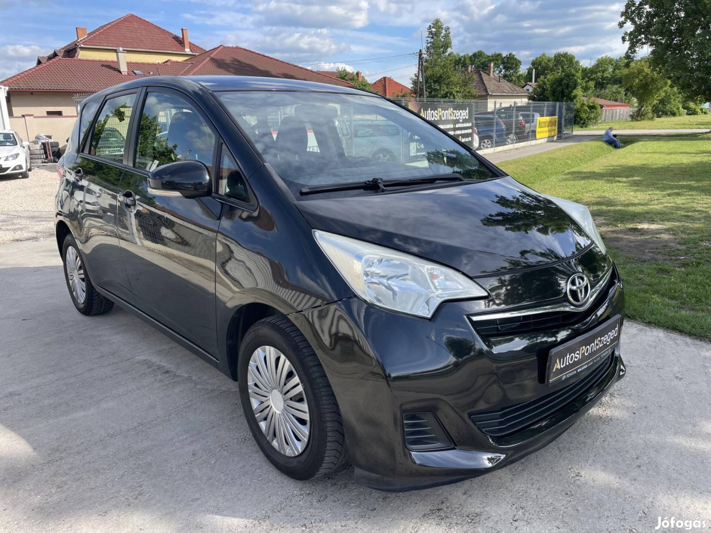 Toyota Verso-S Verso S 1.33 VVT-i // Klíma // É...