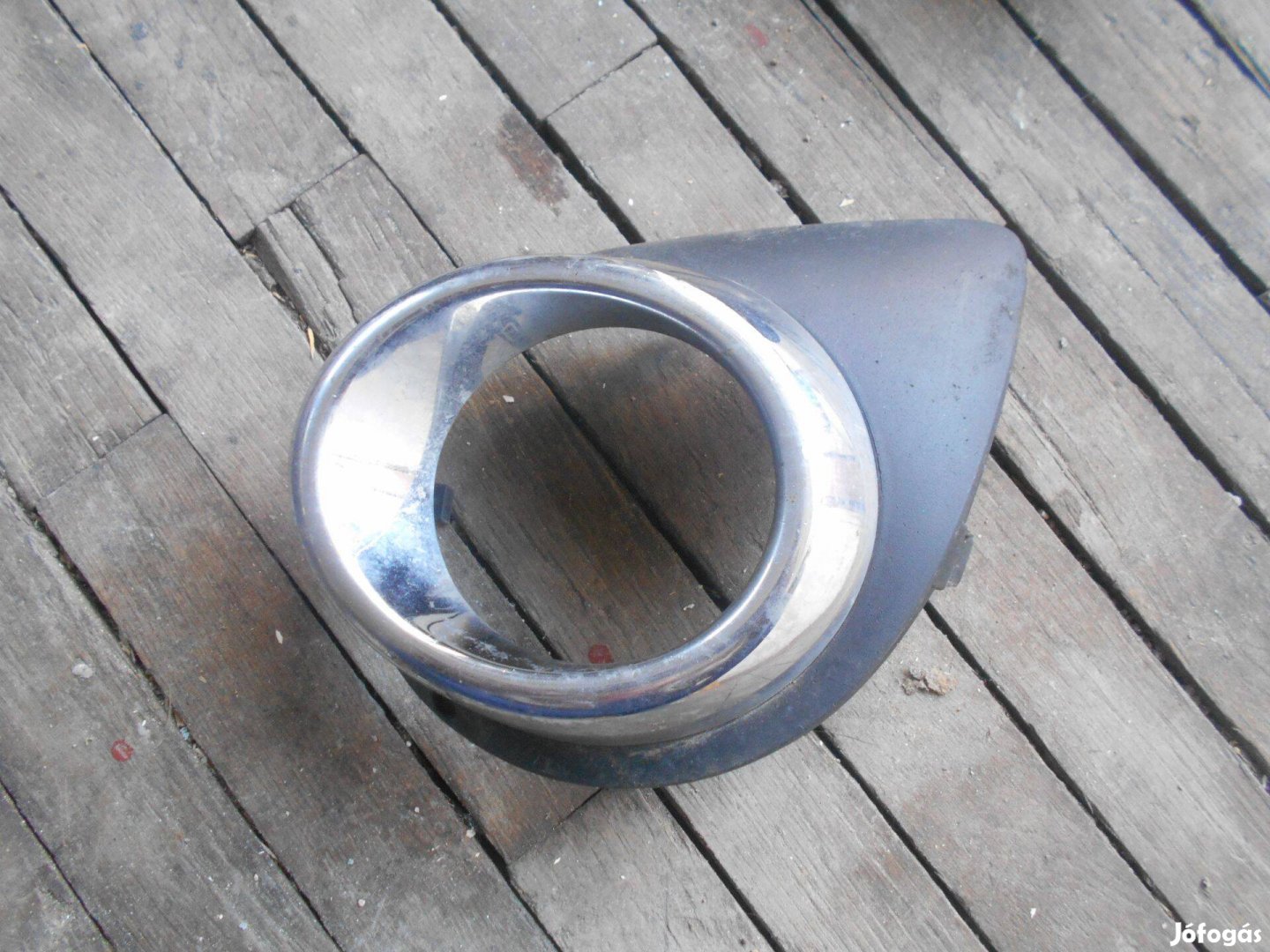 Toyota Verso (2013-2018) bal ködlámpa keret