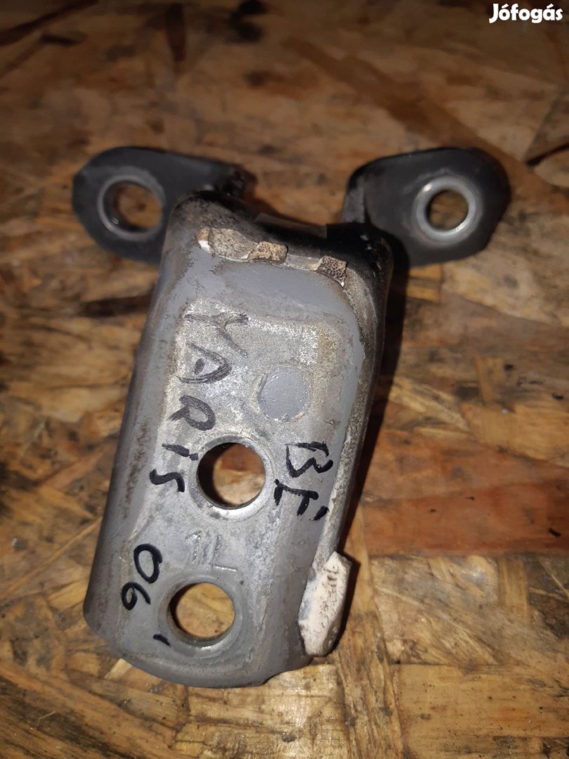 Toyota Yaris 05-10 Bal Első Ajtózsanér