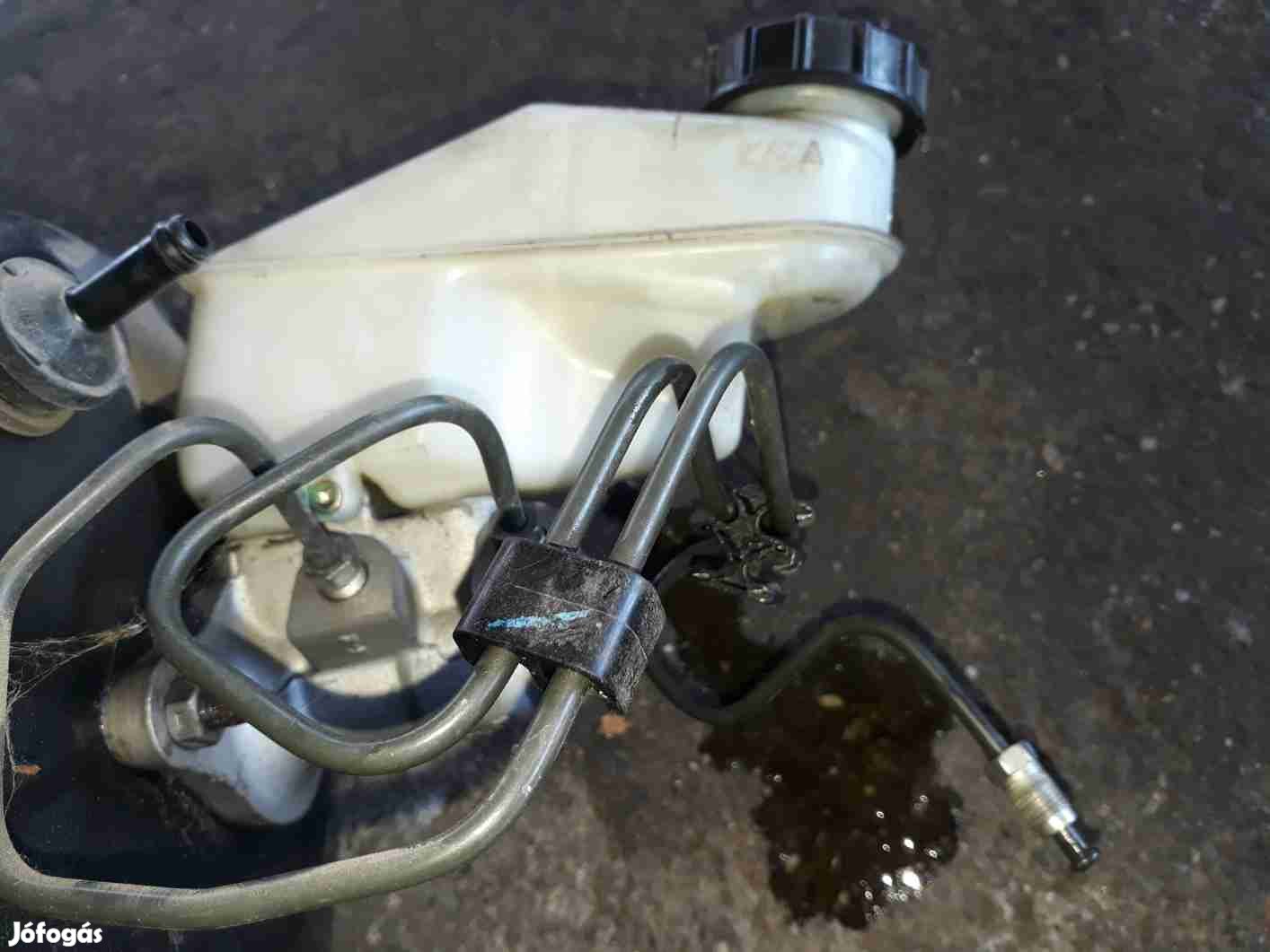 Toyota Yaris 05-10 Főfék Munkahenger Fékfolyadék Tartály