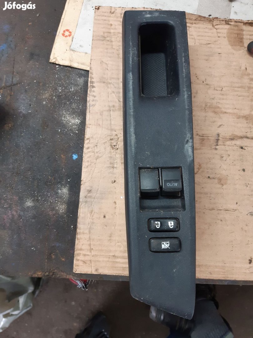 Toyota Yaris 10-20 Bal Első Ablakemelő Kapcsoló