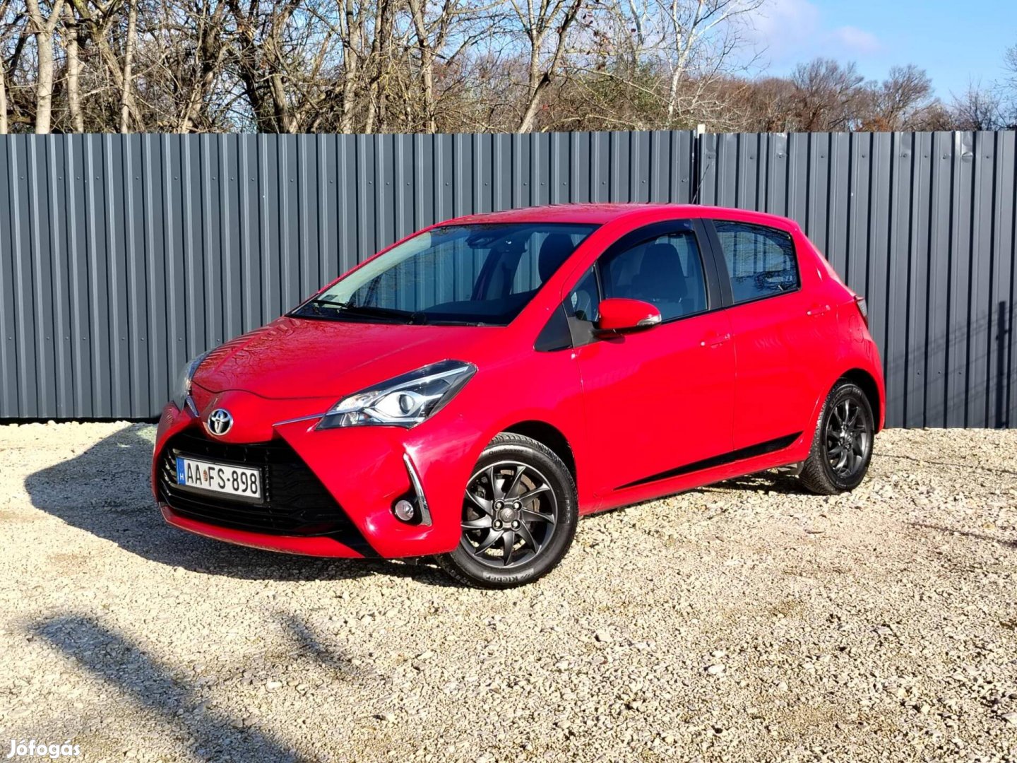 Toyota Yaris 1.0 Active Alufelni. Klíma. Sávtar...