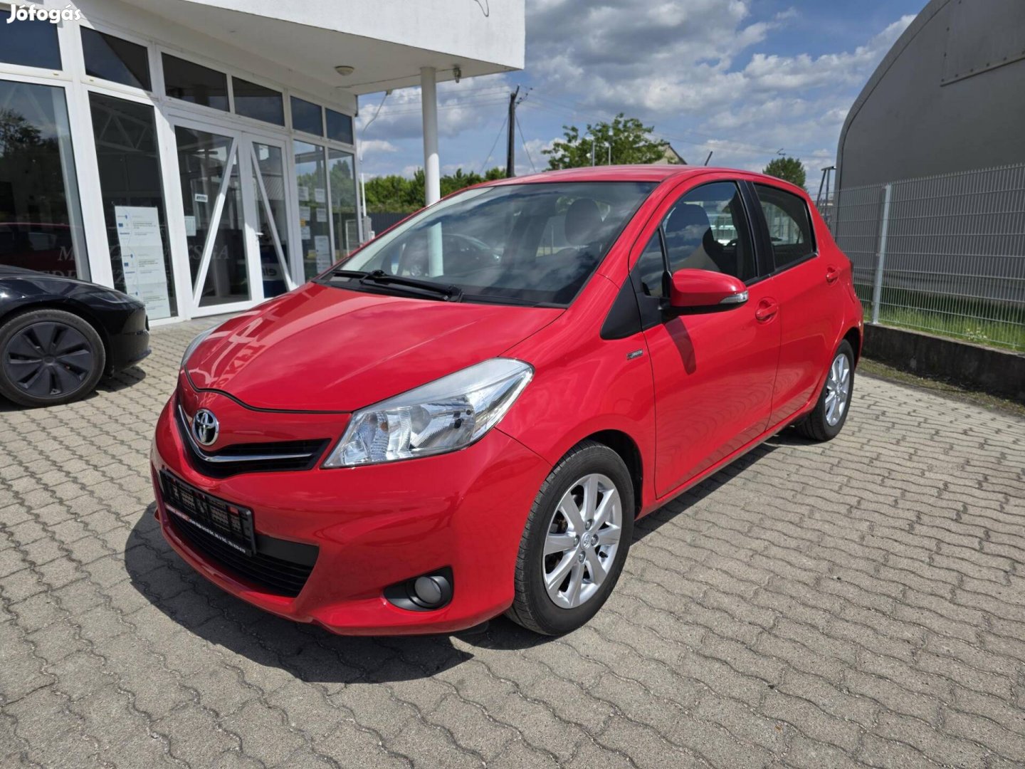 Toyota Yaris 1.0 ActiveCool ülésfűtés. alufeln