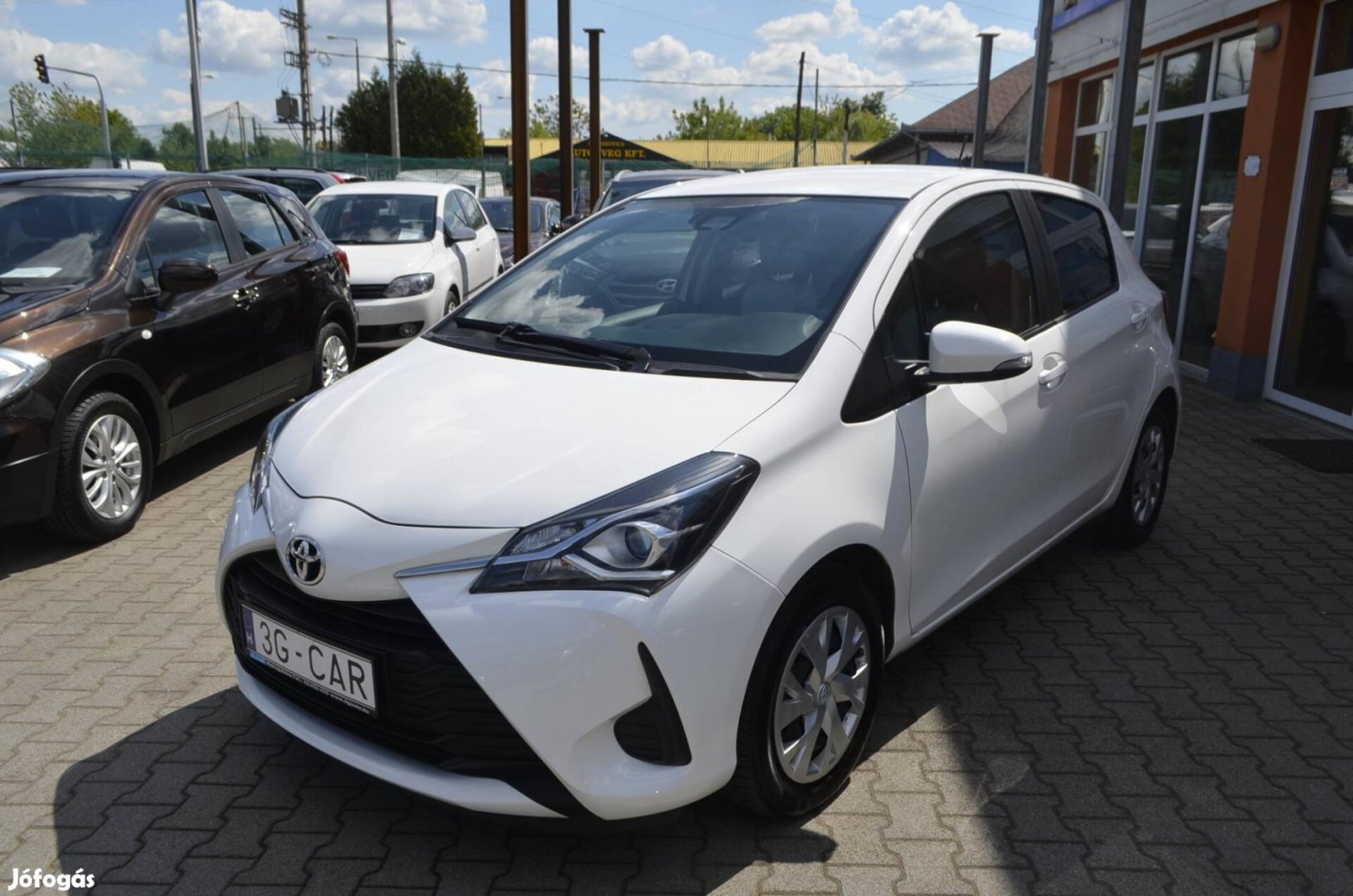 Toyota Yaris 1.0 VVT-i Active ! 74.780 KM ! Vég...