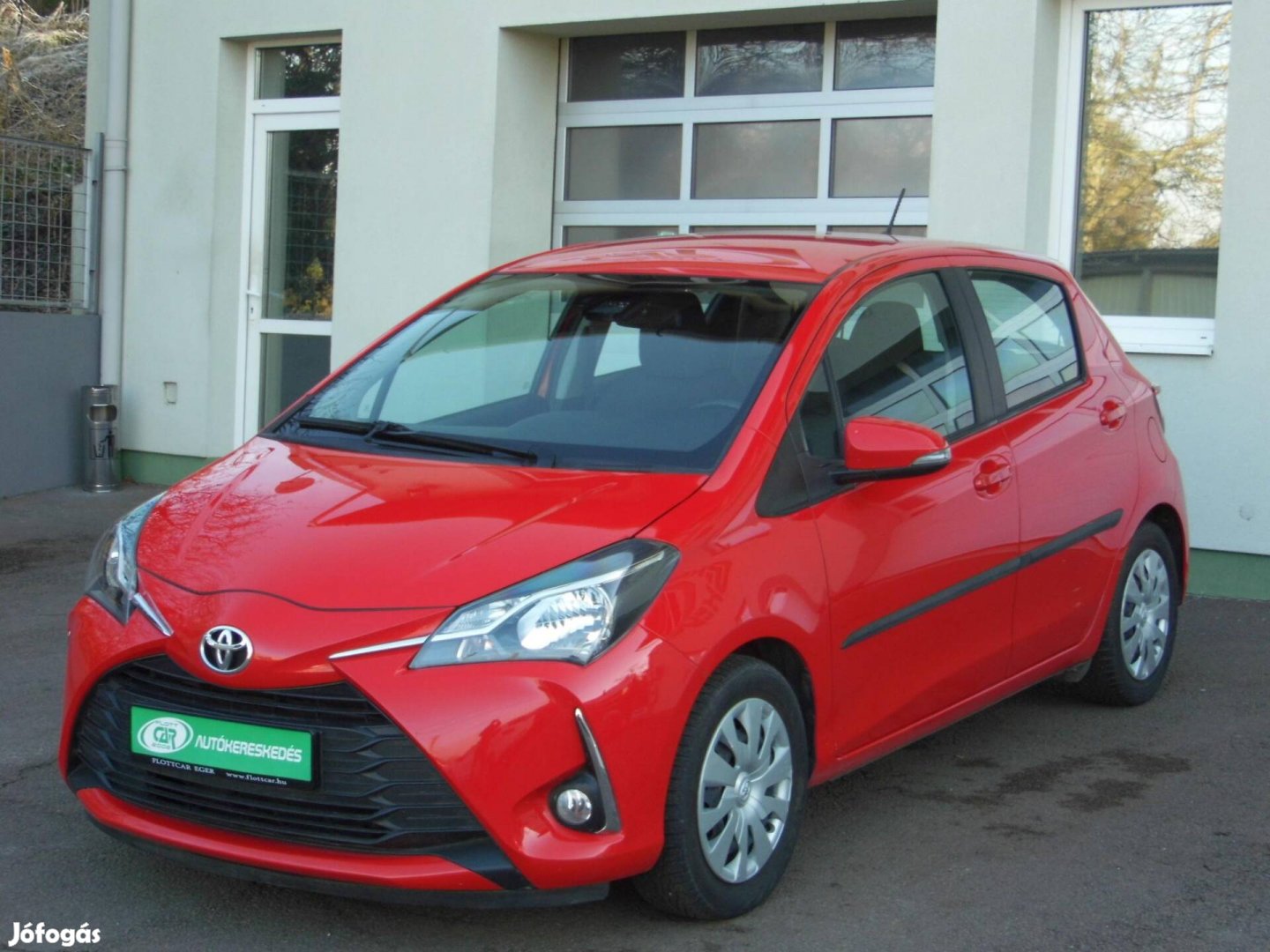 Toyota Yaris 1.0 VVT-i Comfort Kitünő Műszaki É...