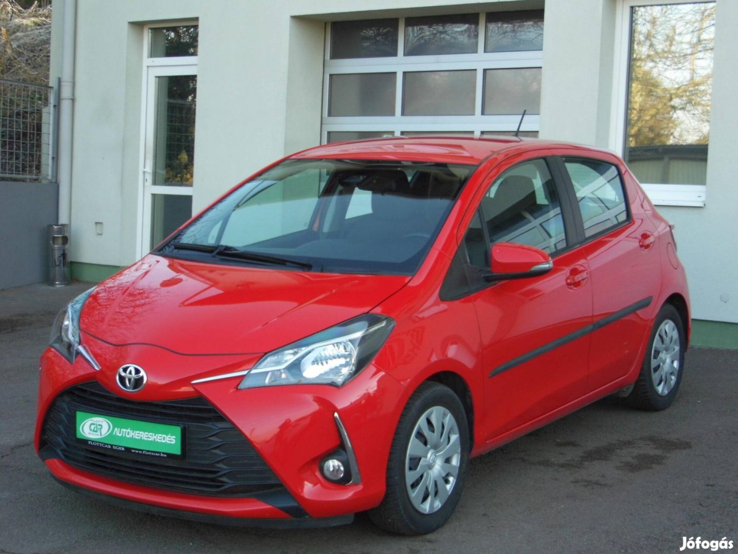 Toyota Yaris 1.0 VVT-i Comfort Kitünő Műszaki É...