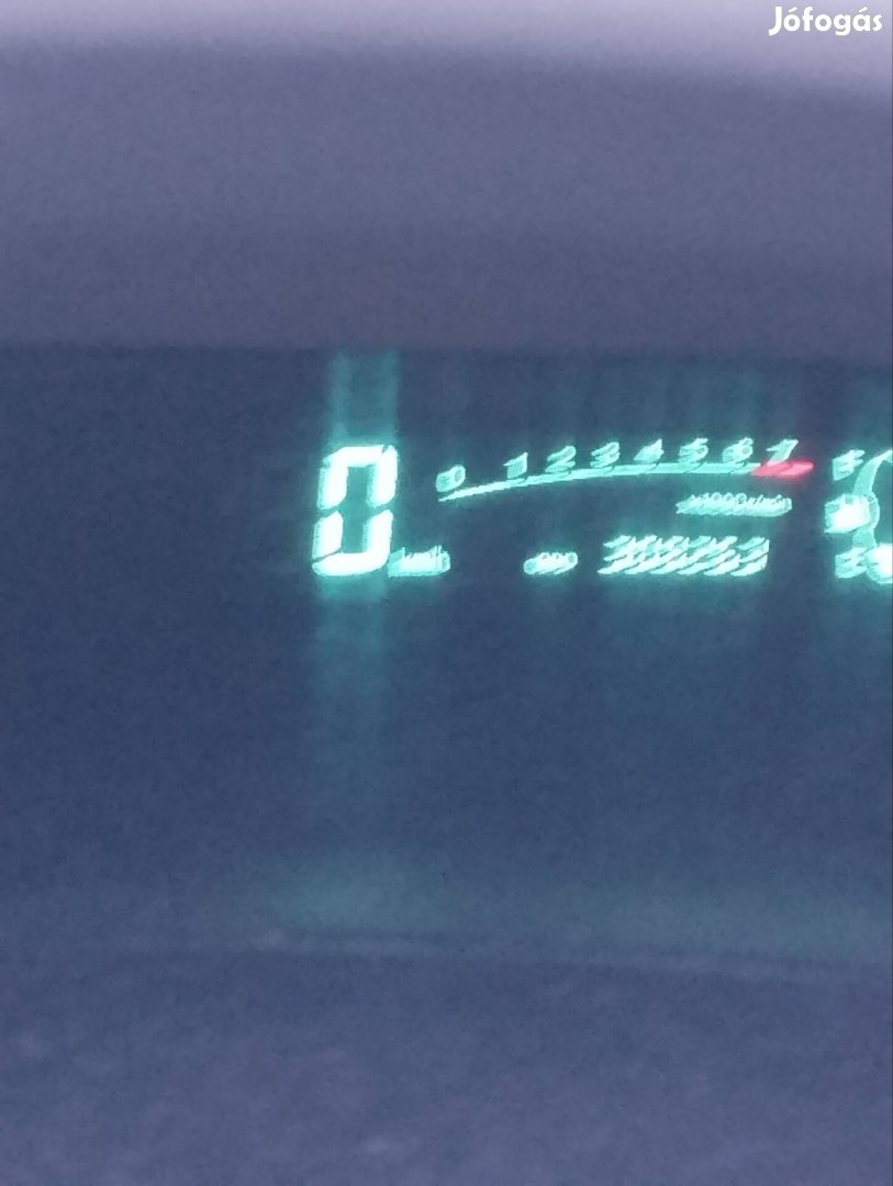 Toyota Yaris 1.0 benzin