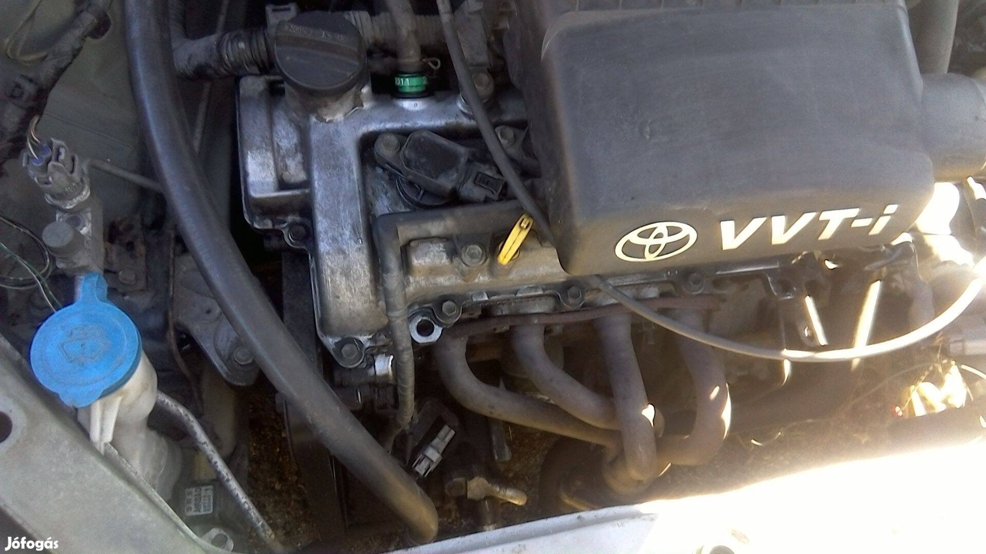 Toyota Yaris 1,0 motor, fűzött blokk 2002-évi európai vezérlésű Budaté