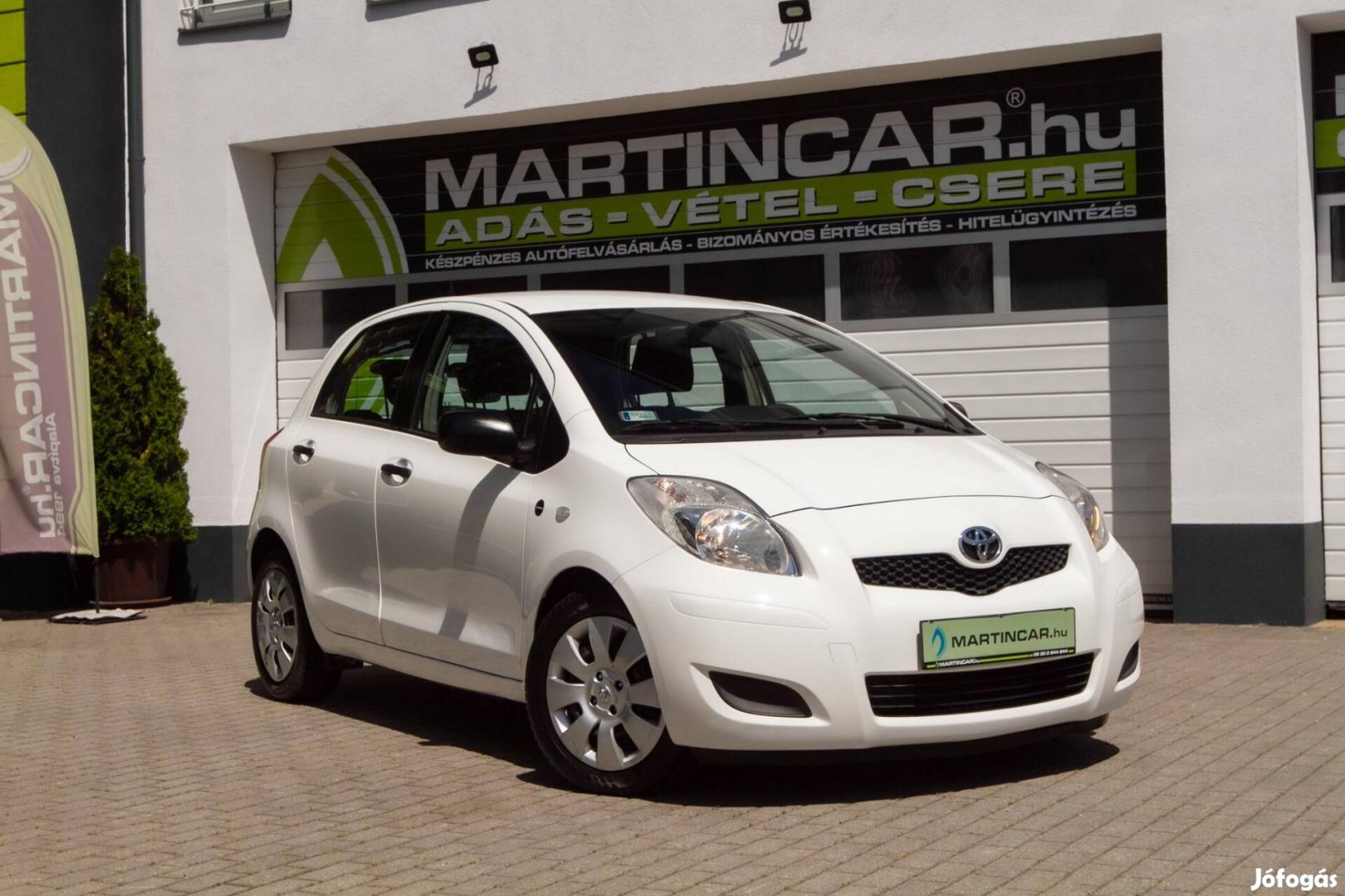 Toyota Yaris 1.33 Terra Polar White Edition + G...
