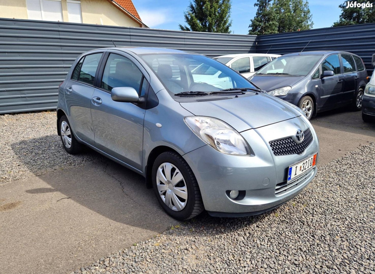 Toyota Yaris 1.3 Terra szervízkönyv -Friss műsz...