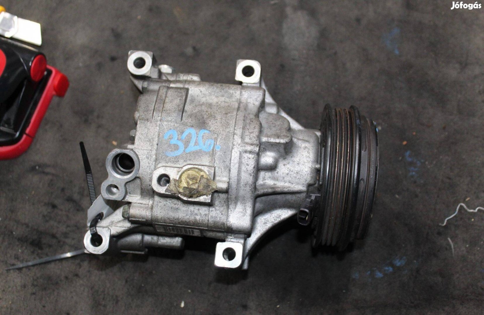 Toyota Yaris 1.5B klímakompresszor (4472607842) (326)