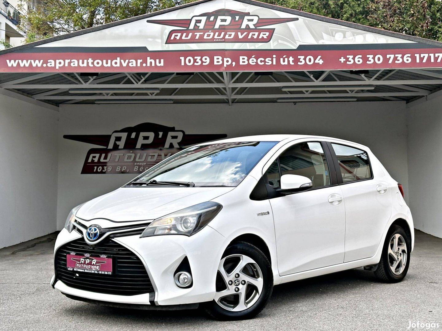 Toyota Yaris 1.5 HSD Live (Automata) Park Szenz...