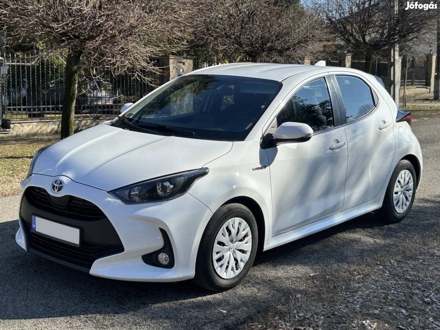 Toyota Yaris 1.5 Hybrid Active e-CVT 21209 KM!!!