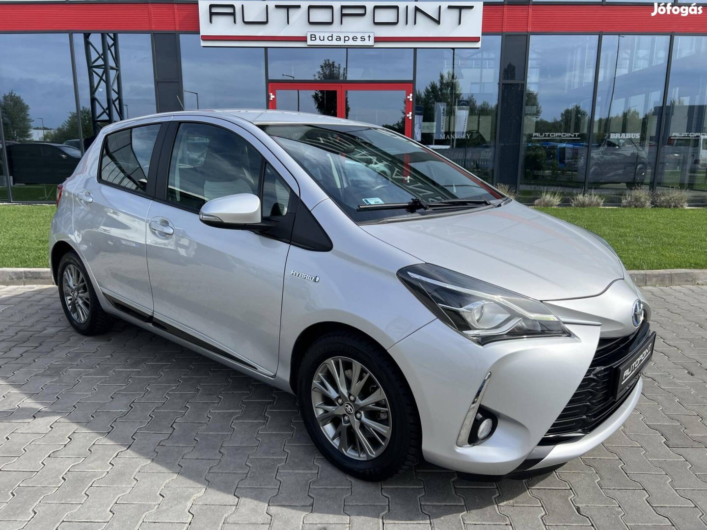 Toyota Yaris 1.5 VVT-i Hybrid Style e-CVT 87000...