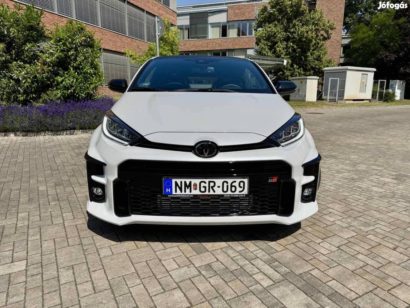 Toyota Yaris 1.6 VVT-i GR Sport 4WD Akrapovic S...