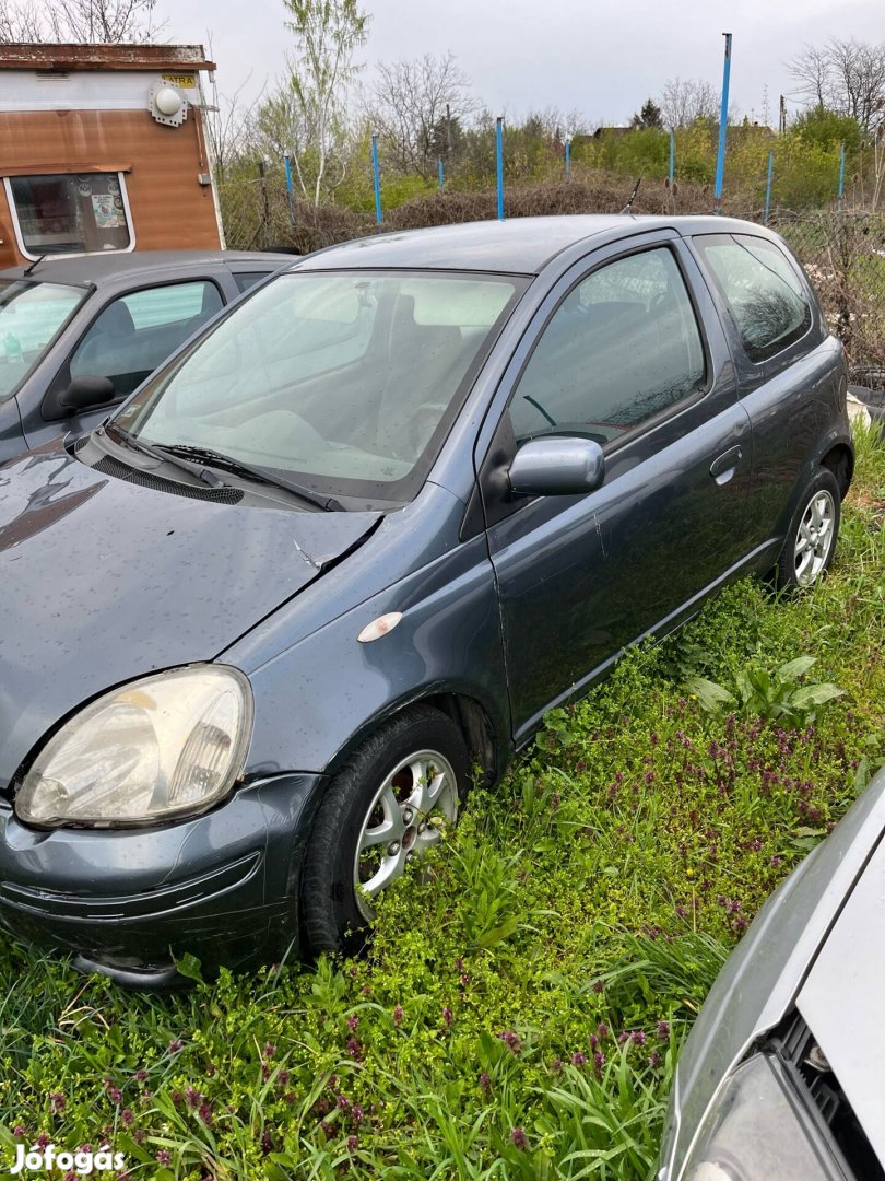 Toyota Yaris 2004-es Benzines alkatrészek!