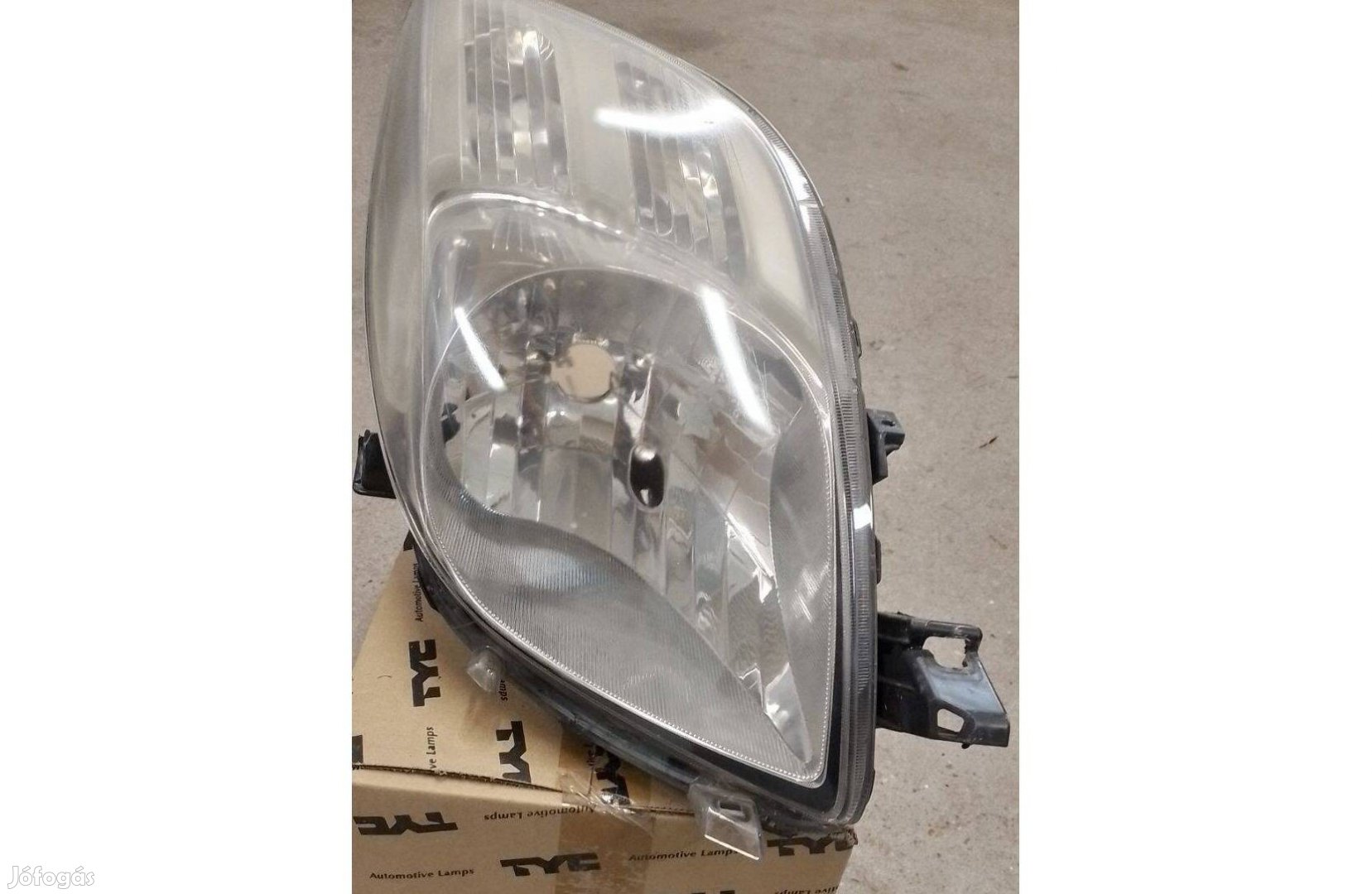 Toyota Yaris 2006-2010 jobb első Fényszoró eladó