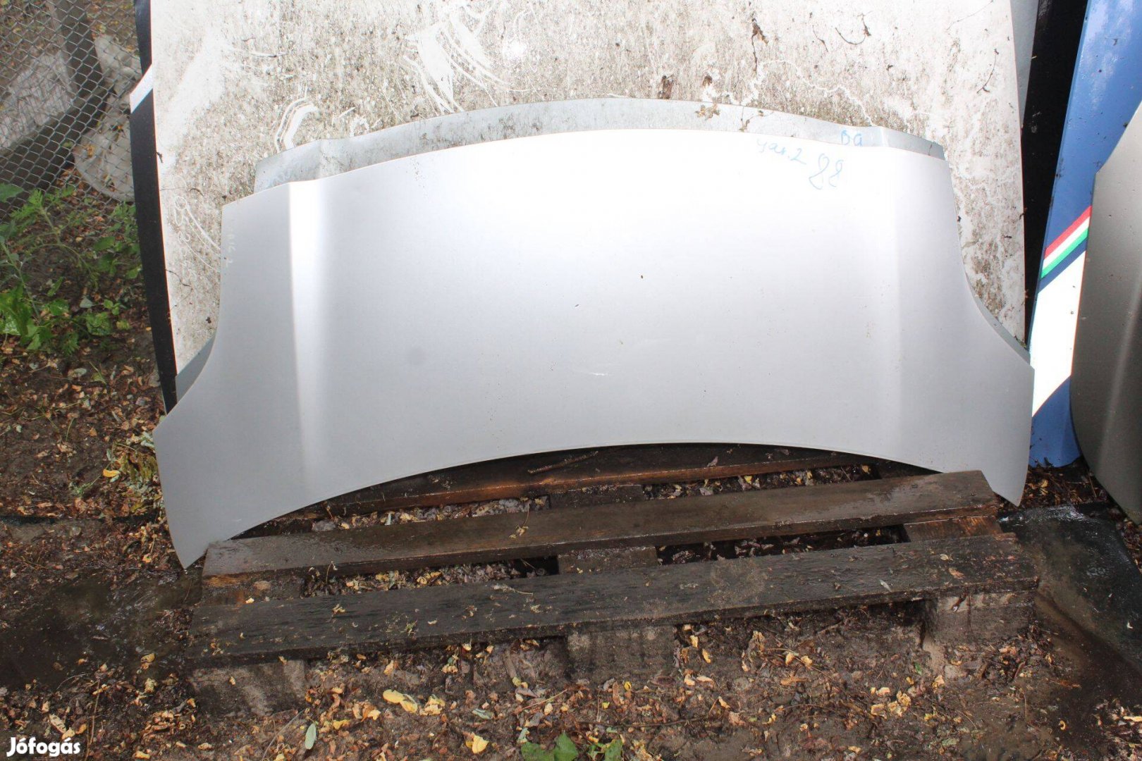 Toyota Yaris 2006-2011 motorháztető (88)