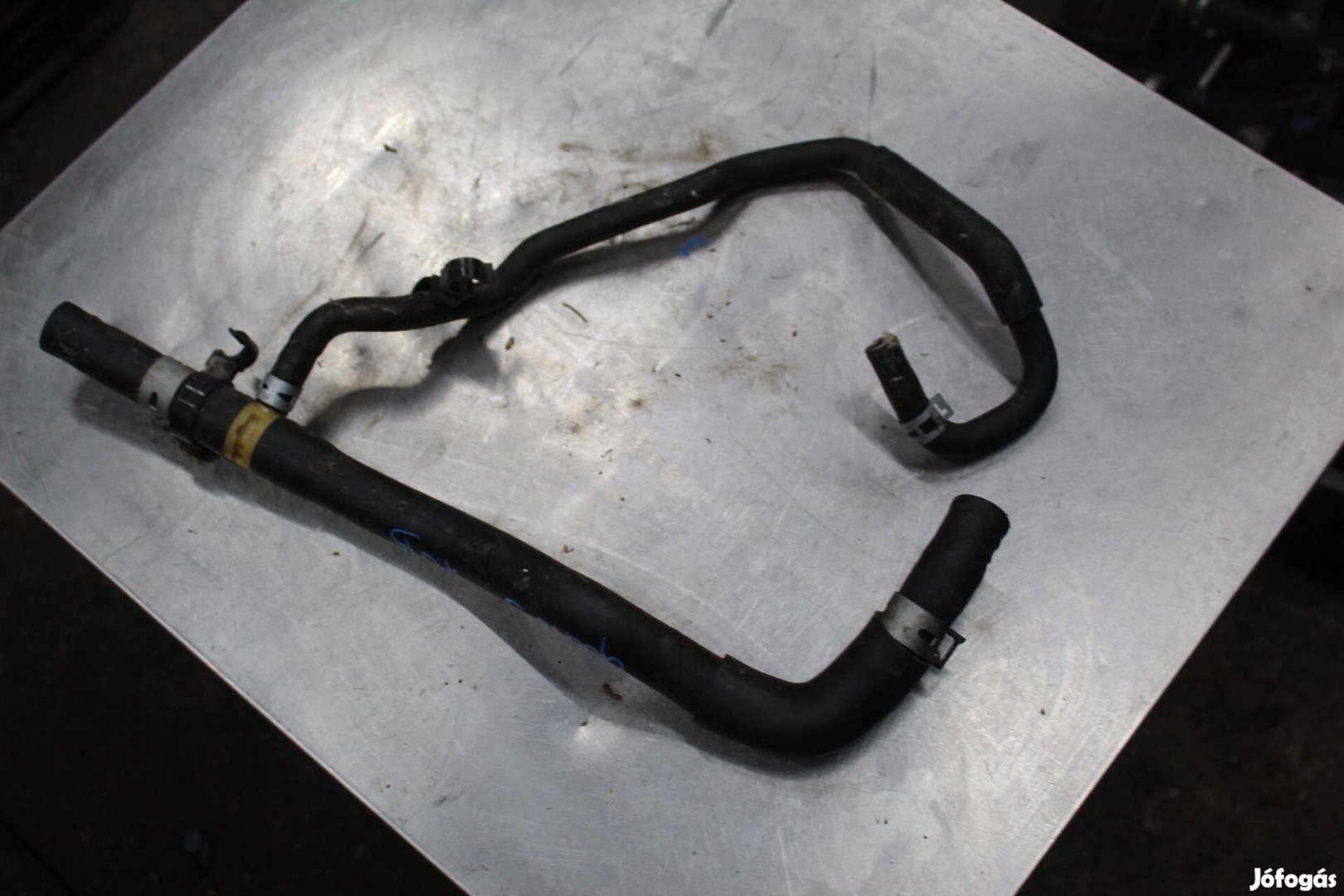 Toyota Yaris 3 1.0B 2011-2019 hűtővíz elosztó cső