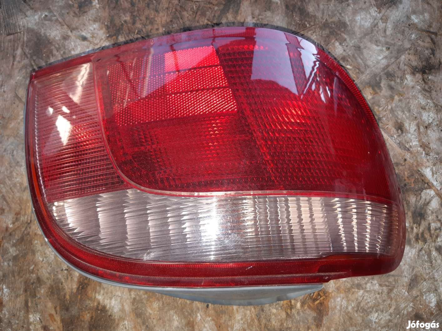 Toyota Yaris 98-05 Bal Hátsó Lámpa