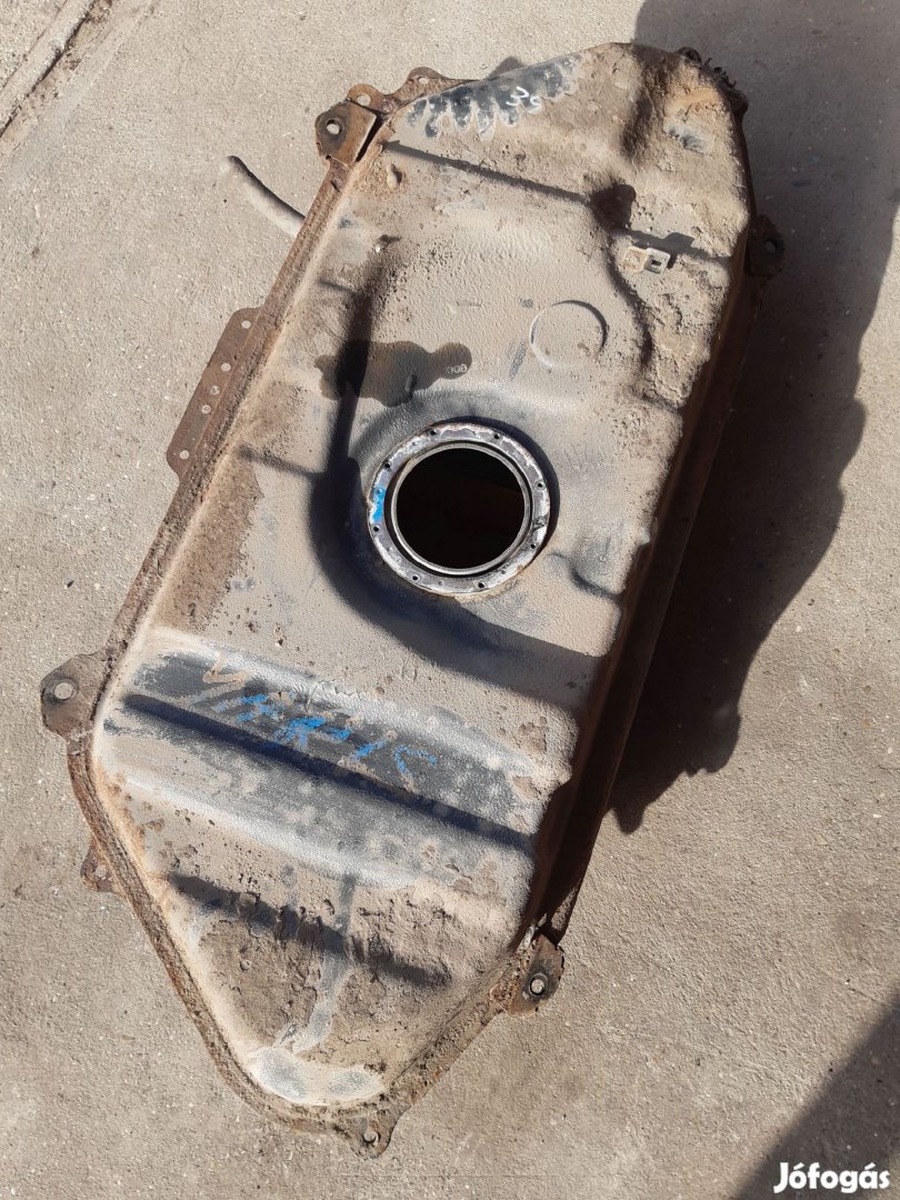 Toyota Yaris 98-05 Üzemanyag Tank