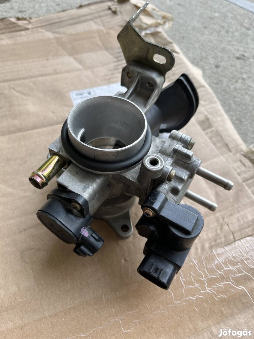 Toyota Yaris 99-2005-ig gyári folytószelepház