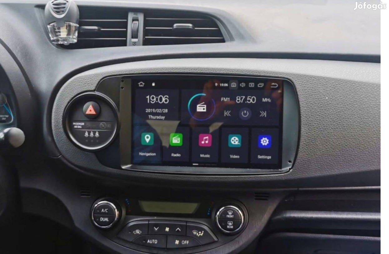 Toyota Yaris Android Rádió Multimédia Navigáció Carplay 9" Kijelző GPS