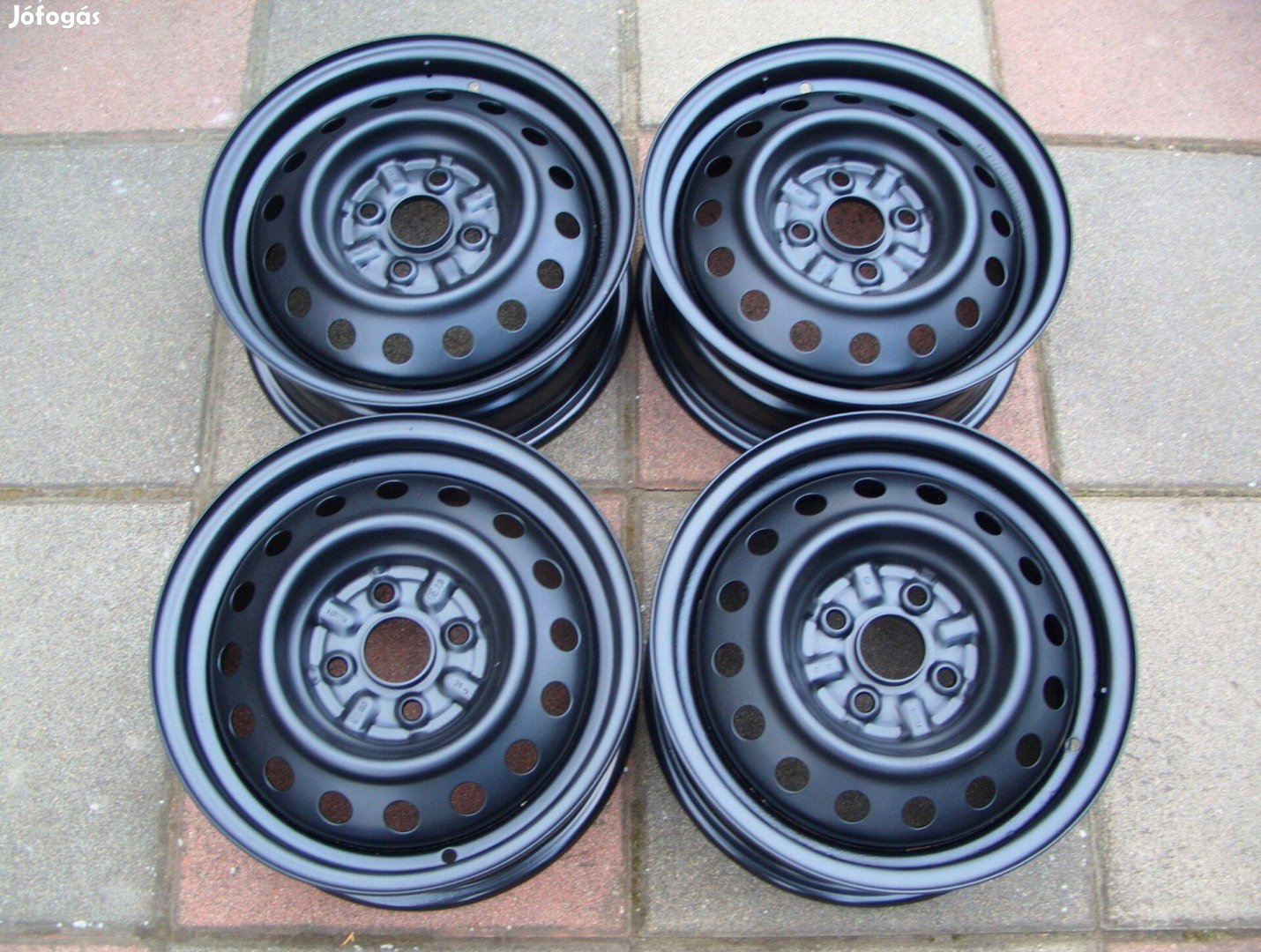 Toyota Yaris Corolla Hyundai i 10 i20 Kia Rio felni lemezfelni 14"