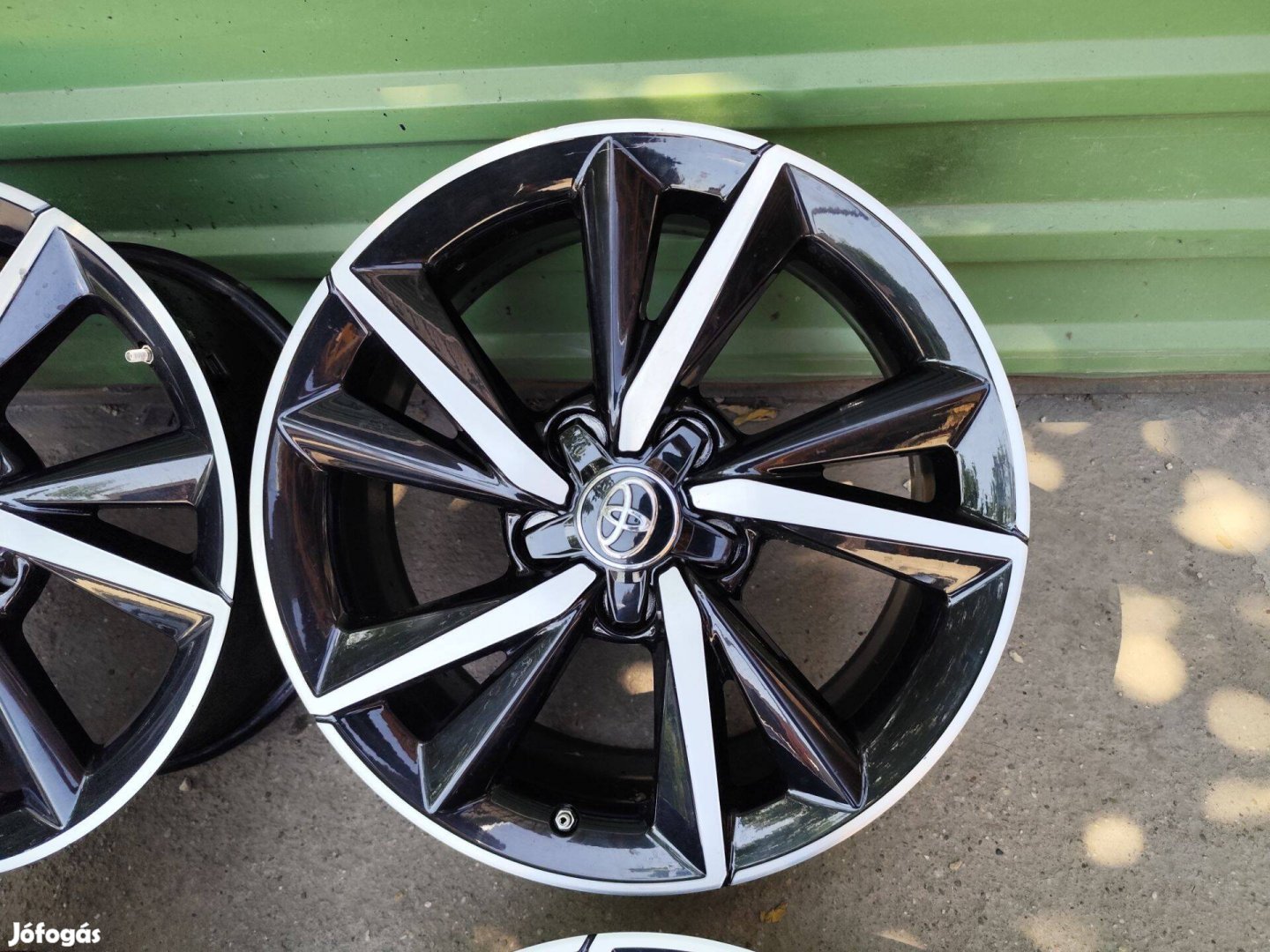 Toyota Yaris Cross gyári alufelni 5x114,3 17"