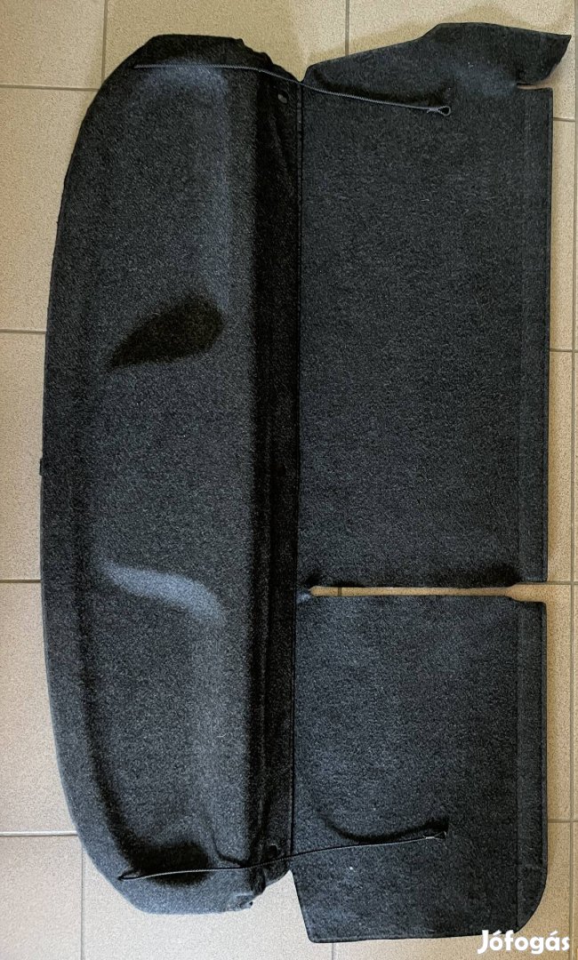 Toyota Yaris Gyári kalaptartó 