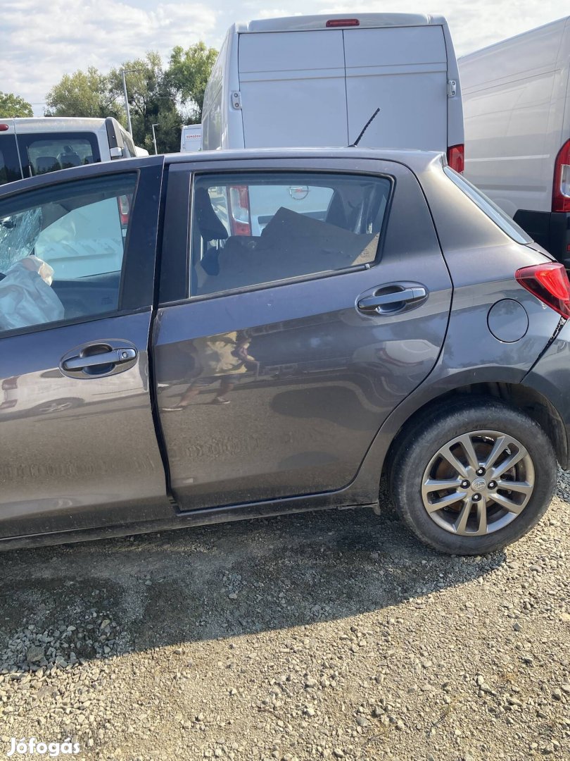 Toyota Yaris III. ötajtós benzines alkatrészek(2013-20)