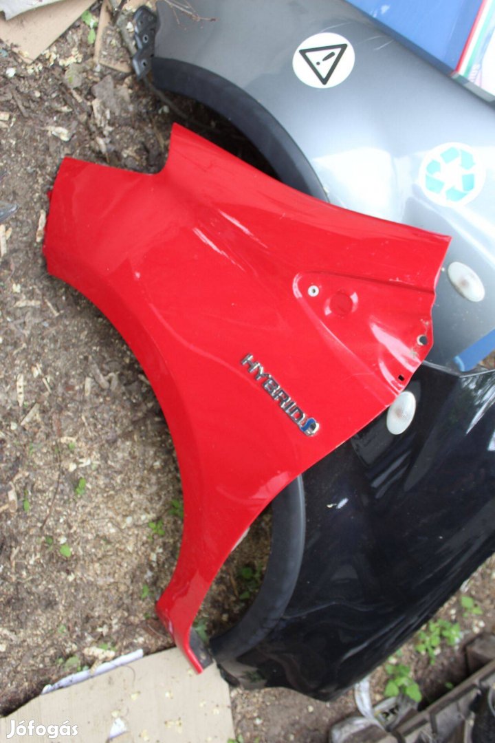 Toyota Yaris III bal első sárvédő