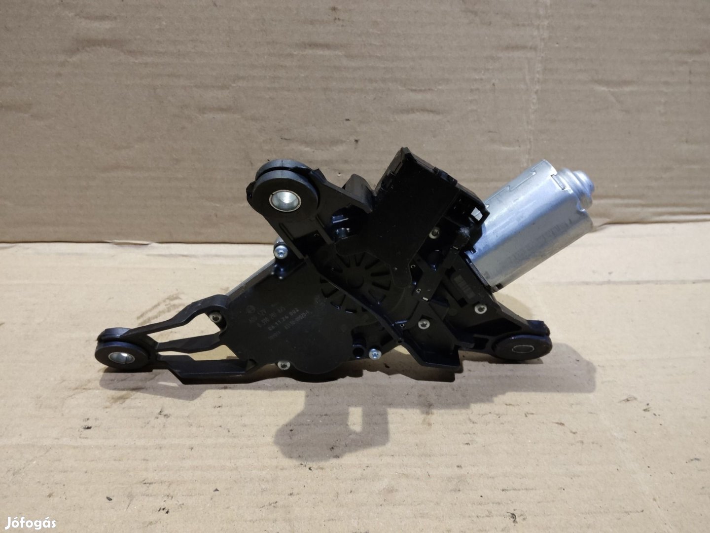 Toyota Yaris II. 2006-2011 hátsó ablaktörlő motor 85130-0D020-F