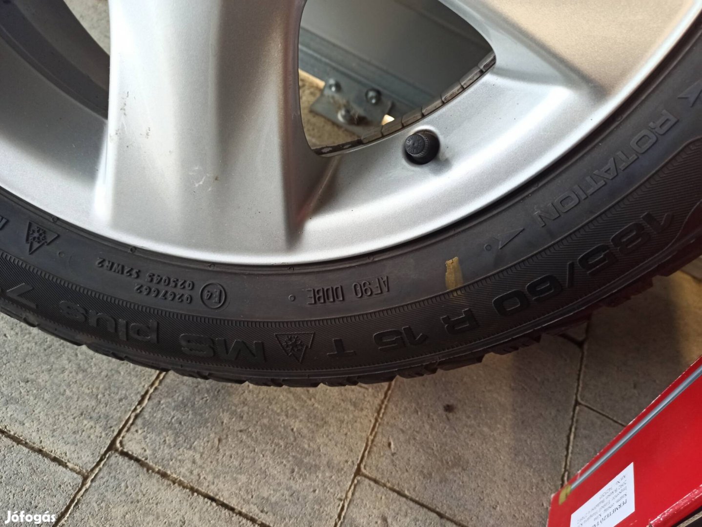 Toyota Yaris II alufelni téli gumival,kerékcsavarokal