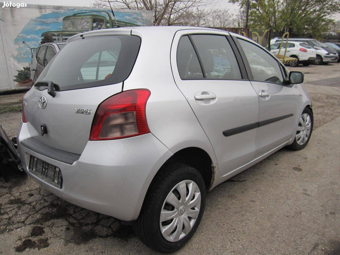 Toyota Yaris II bontott használt alkatrészek