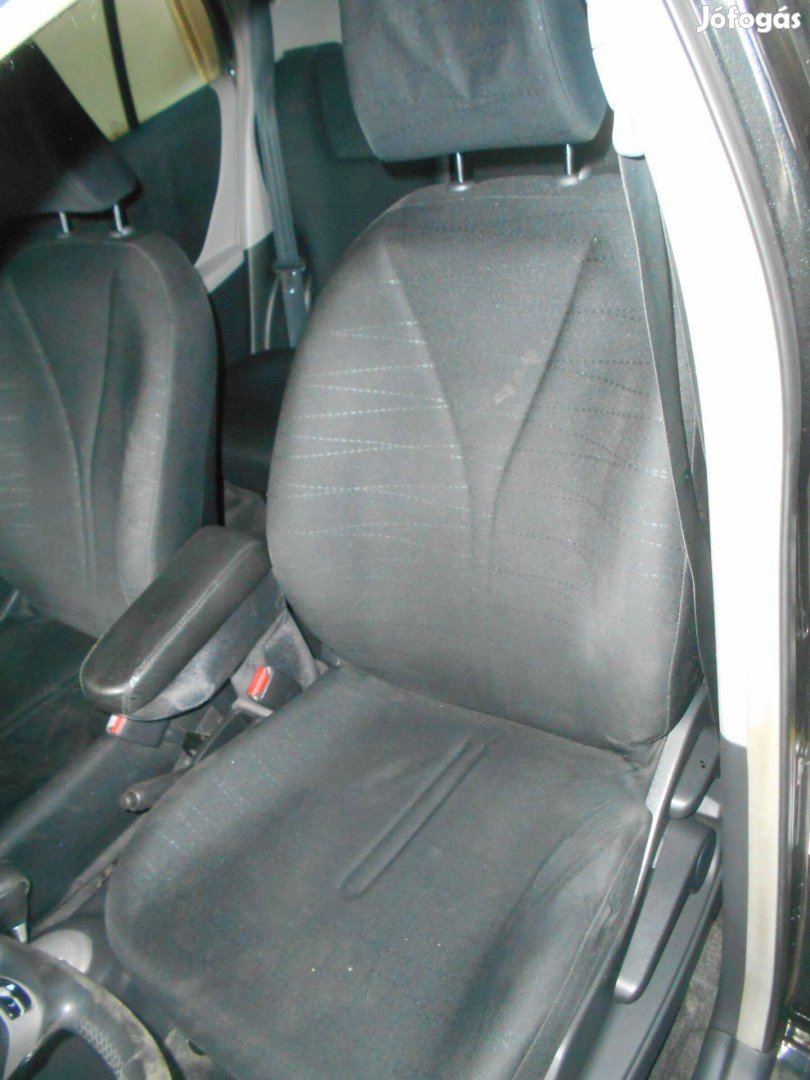 Toyota Yaris II ülés garnitúra 2007 (XP90)