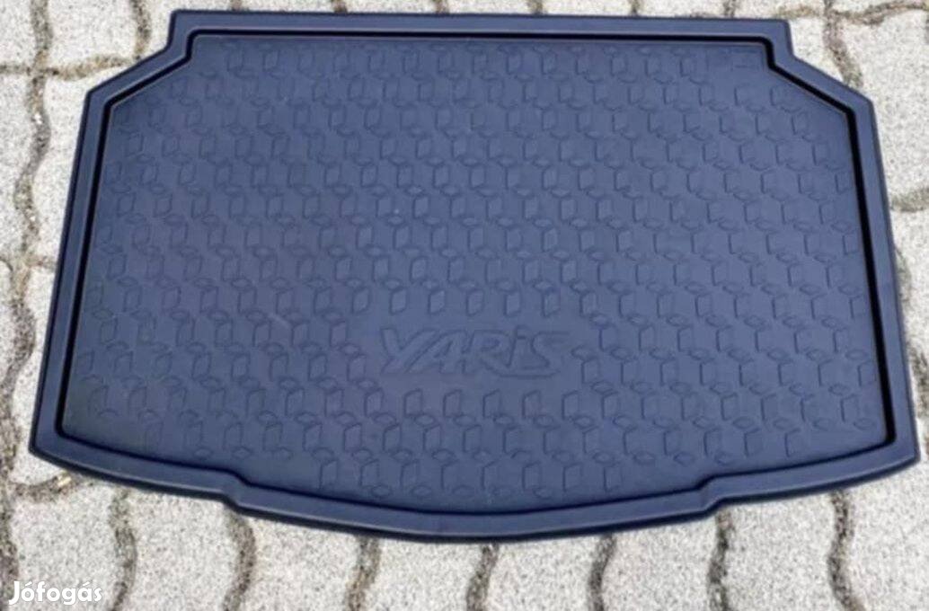 Toyota Yaris XP210 (2019-) csomagtér tálca - gyári