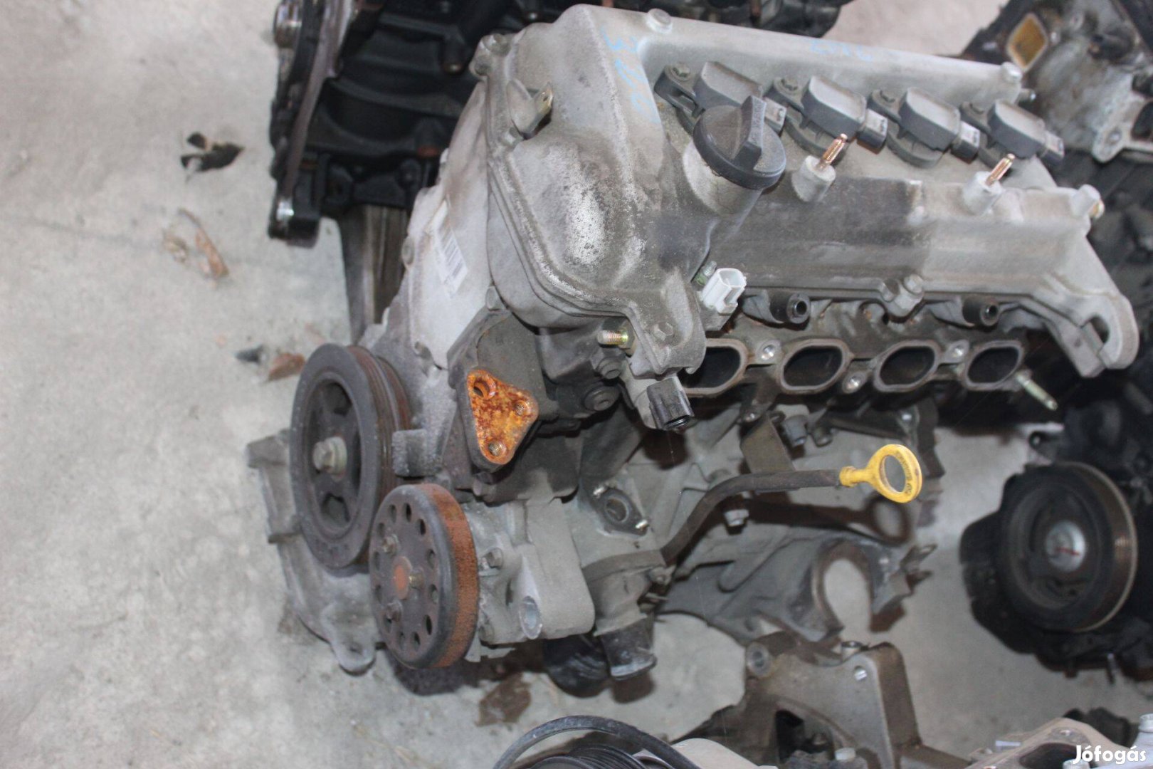 Toyota Yaris '99-'03 1.3VVTI Fűzött blokk hengerfejjel 2Nzfe